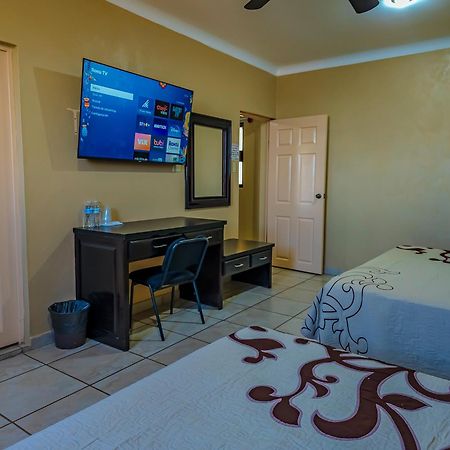Hotel Oasis Сьюдад-Конститусьон Экстерьер фото